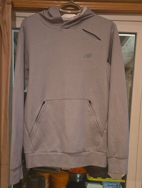 New Balance Gray Hooded Pullover Sweatshirt Brand New Small